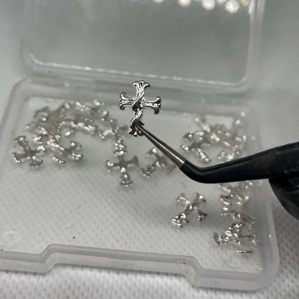 Chrome hears nail decorations